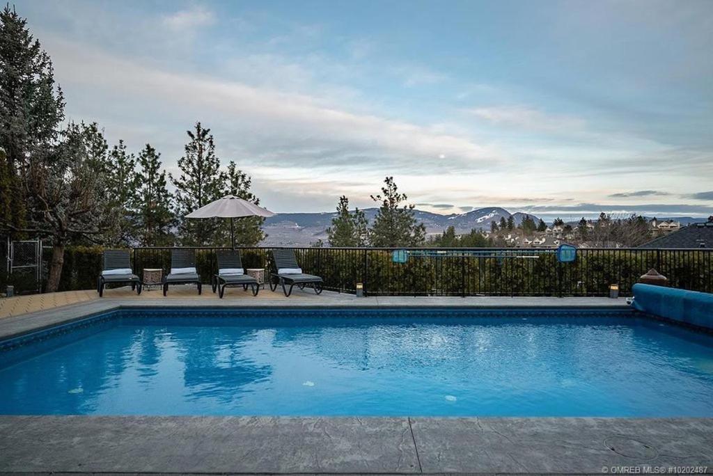 Under The Tree - Bed & Breakfast Kelowna Exterior foto